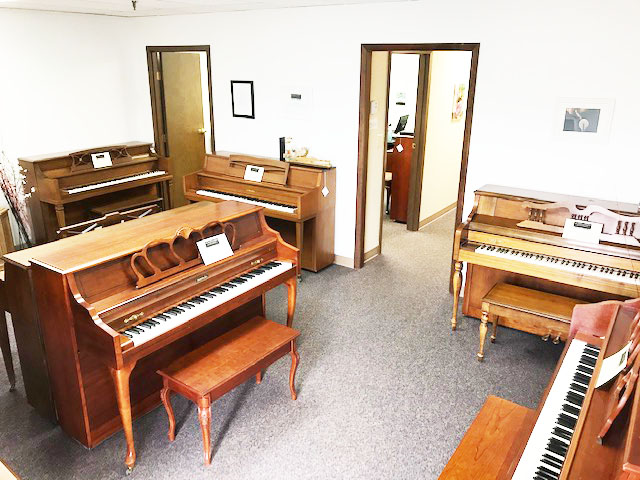 multi pianos uprights