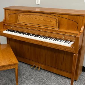 1997 Yamaha Console Model M450 TAO, Traditional Oak Finish